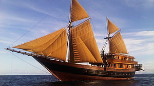 Full Sails, wallpaper