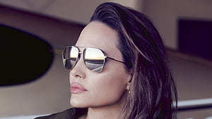 Angelina Jolie Elle Magazine, angelina-jolie, celebrities, hoot wallpaper