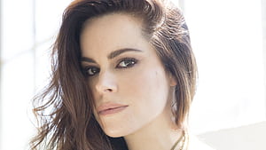 Emily Hampshire, emily-hampshire, girls, celebrities wallpaper