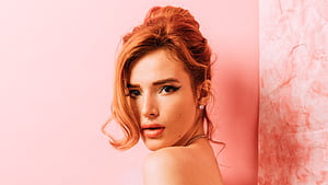 Bella Thorne Front Row , bella-thorne, celebrities, girls wallpaper
