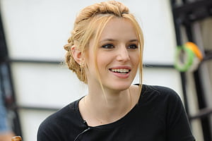 Bella Thorne Actress, bella-thorne, celebrities, girls wallpaper