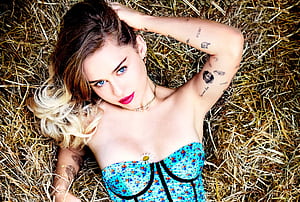 Miley Cyrus Cosmopolitan 2017, miley-cyrus, celebrities, girls, music wallpaper