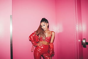 Ariana Grande At Mtv Awards, ariana-grande, celebrities, music, girls, singer wallpaper