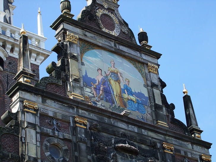 Building wallpaper