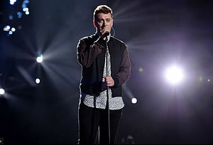 Performing, Sam Smith wallpaper