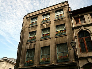 Building wallpaper