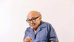 Danny DeVito, Getting down and dirty wallpaper