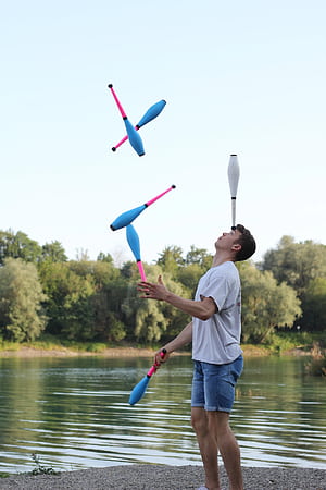 Moritz Rosner, Juggling phone wallpaper