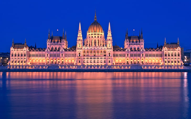 Building wallpaper