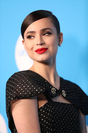 Sofia Carson, Style, Clothes, Outfits phone wallpaper