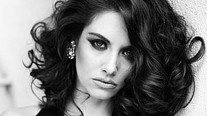 Alison Brie Monochrome, alison-brie, celebrities, girls, monochrome, black-and-white wallpaper