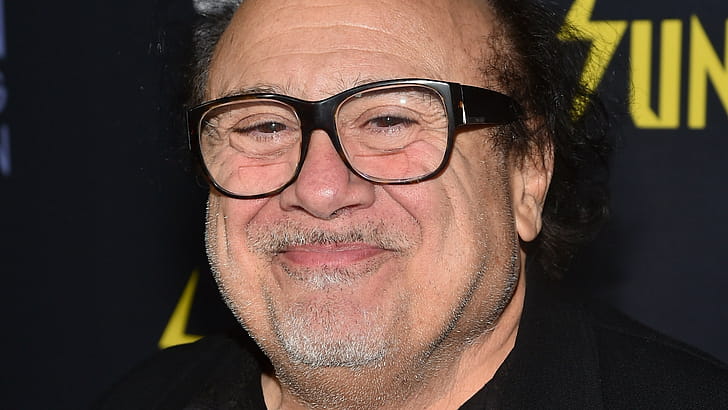 Danny DeVito, Live action Dumbo remake, Talks wallpaper