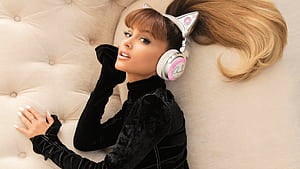 2018 Ariana Grande New, ariana-grande, singer, music, celebrities wallpaper