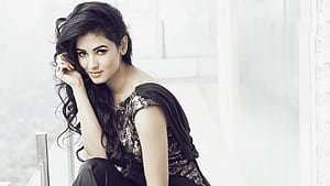 Sonal Chauhan Indian Celebrity, sonal-chauhan, indian-celebrities, girls, desi-girls wallpaper
