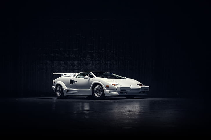 Lamborghini Countach wallpaper