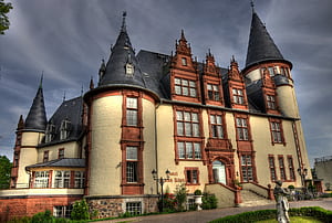 Building wallpaper