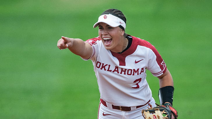 Grace Lyons, Softball wallpaper