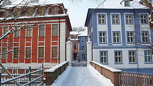Building wallpaper