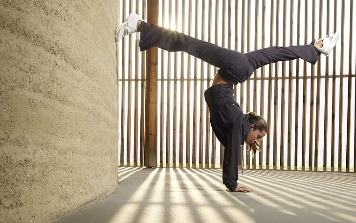 Split, Acrobatic Sports wallpaper