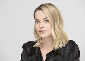 Margot Robbie 2017 , margot-robbie, celebrities, girls wallpaper