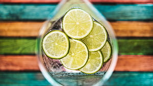 Jug, Lime wallpaper