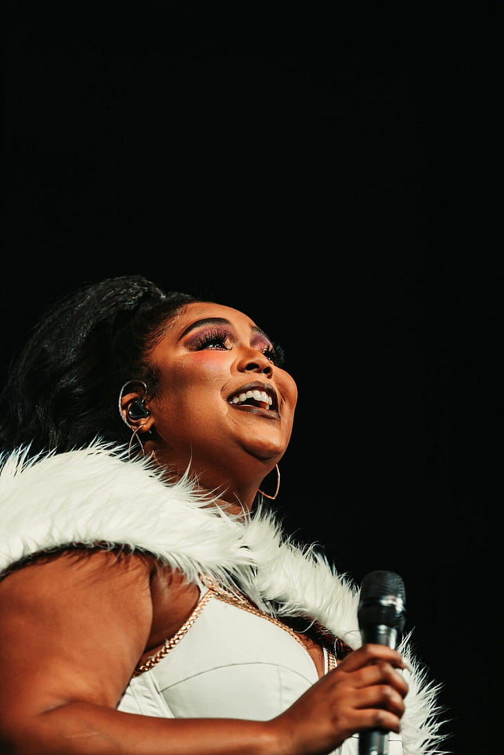 Lizzo, phone wallpaper