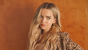 Dove Cameron Grazia 2021 , dove-cameron, celebrities, girls, hoot wallpaper