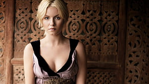 Elisha Cuthbert, , Background , Timeless elegance wallpaper
