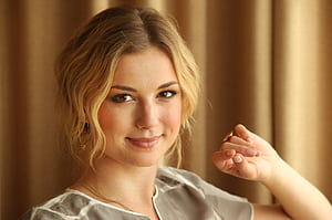 Emily VanCamp , emily-vancamp, celebrities, girls wallpaper