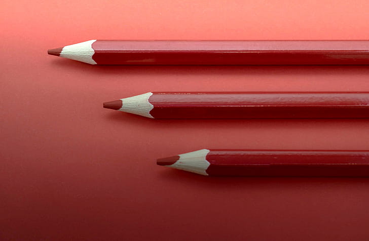 Crayons, crayons, red wallpaper
