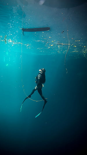 Duck diving, Diving phone wallpaper